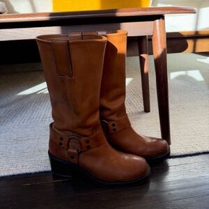 Frye Kate Harness 11” leather boots mid carf with box color bark